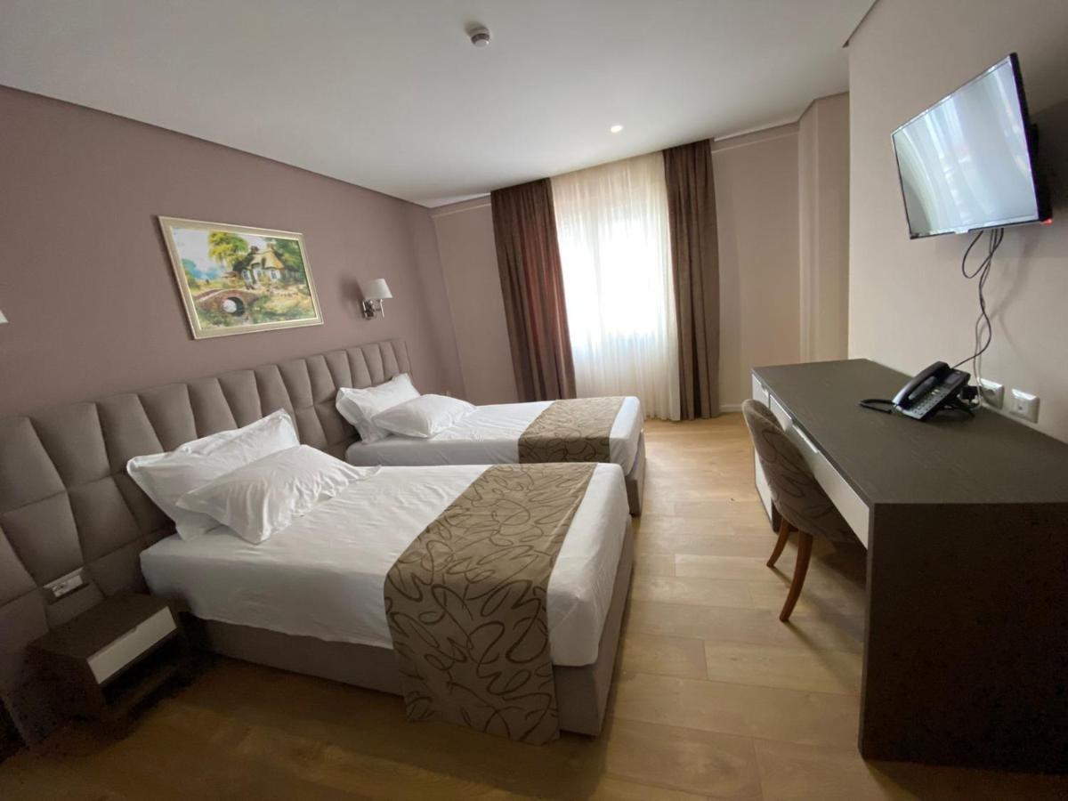 Doanesia Premium Hotel & Spa Tirana Kültér fotó