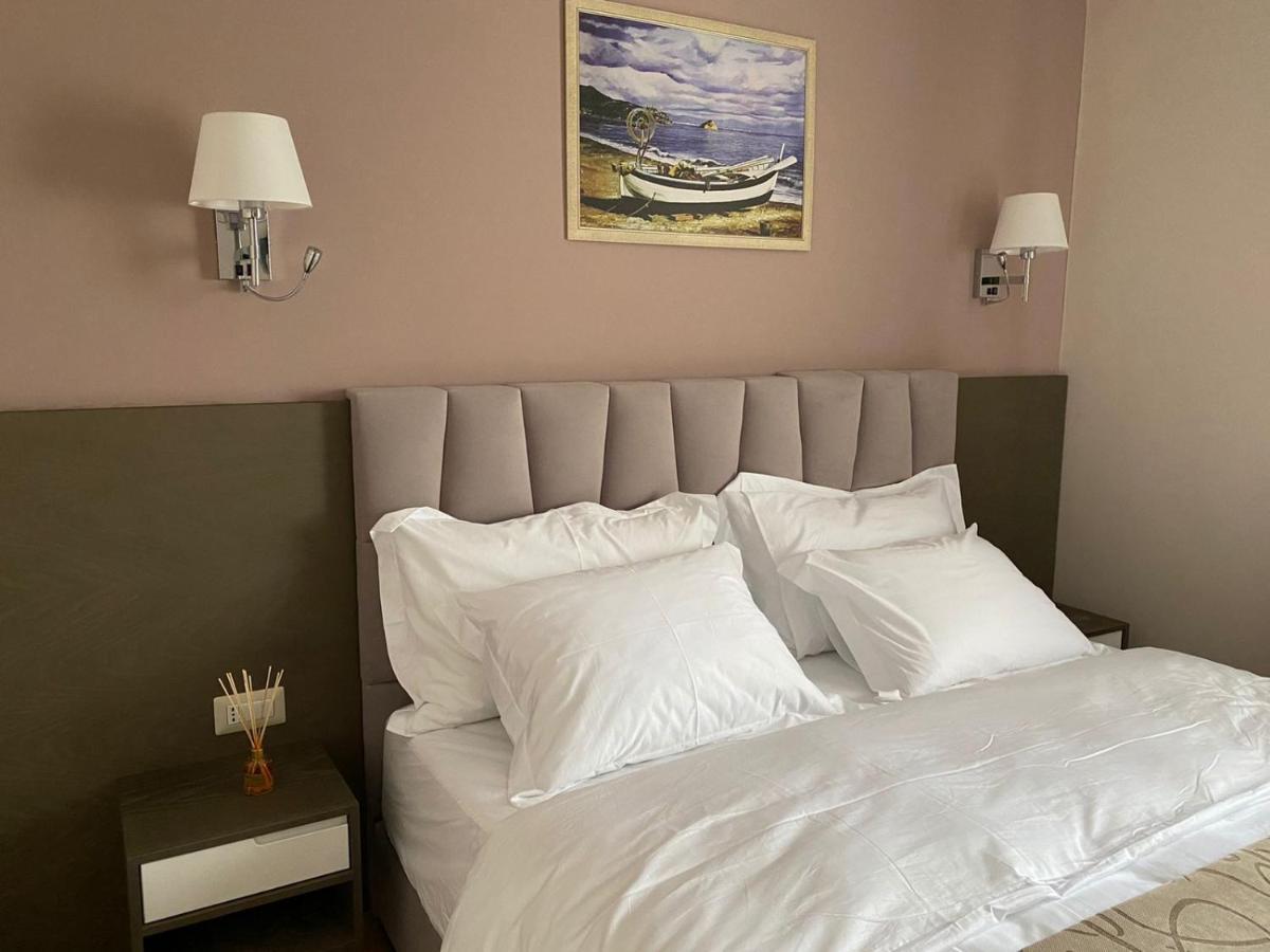Doanesia Premium Hotel & Spa Tirana Kültér fotó