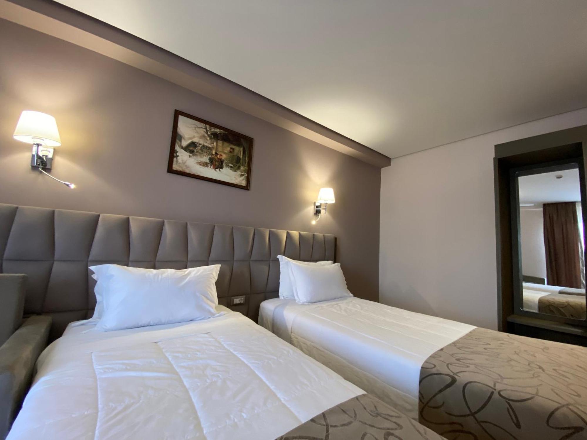 Doanesia Premium Hotel & Spa Tirana Kültér fotó