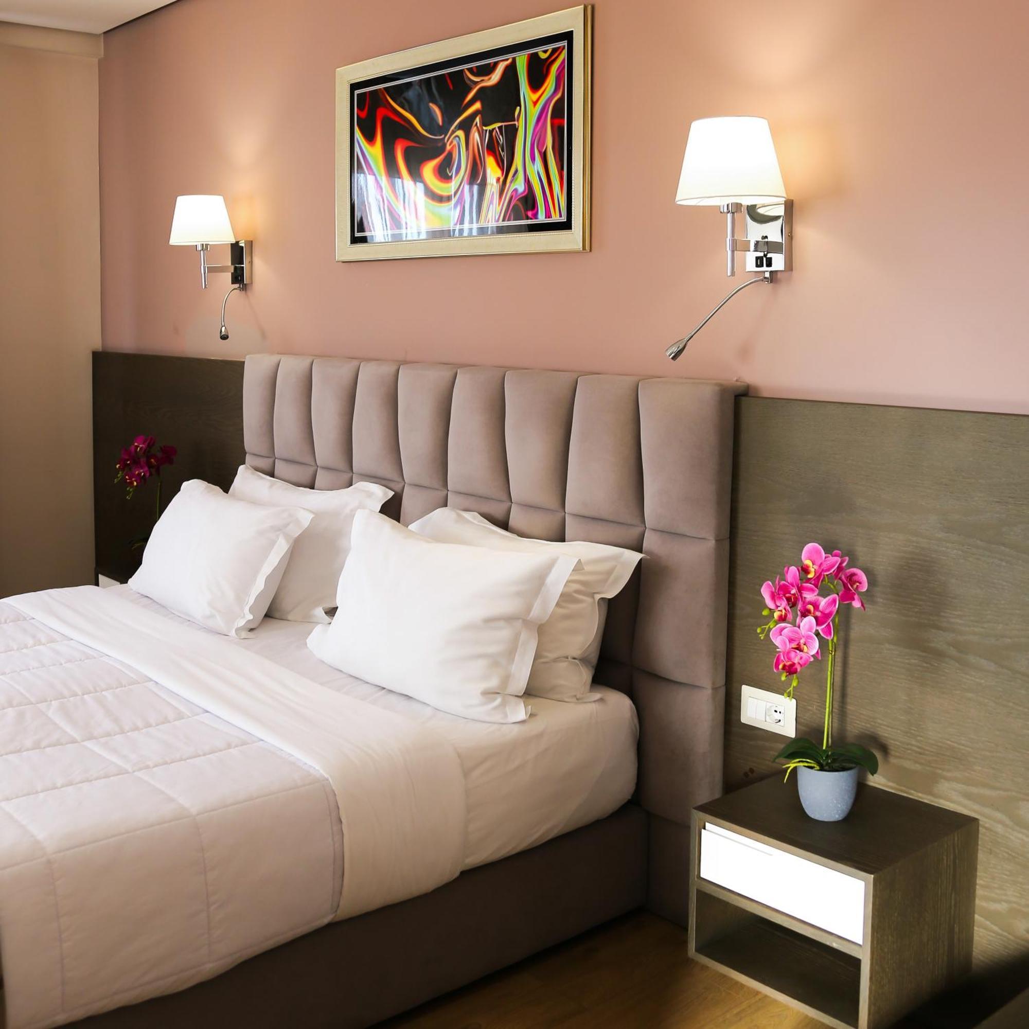 Doanesia Premium Hotel & Spa Tirana Kültér fotó